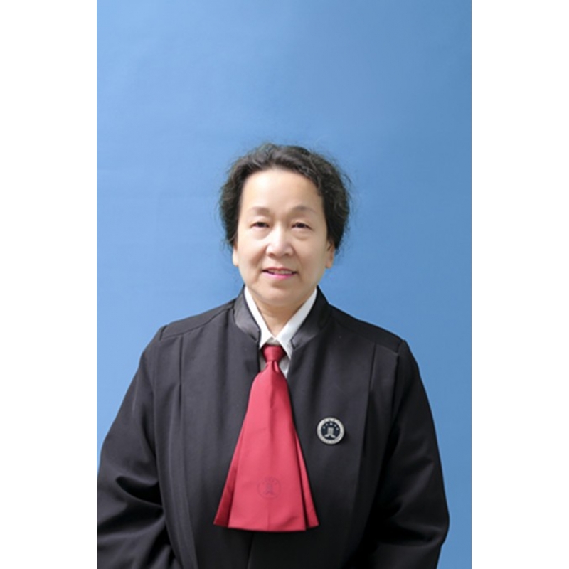 刘江格  合伙人律师